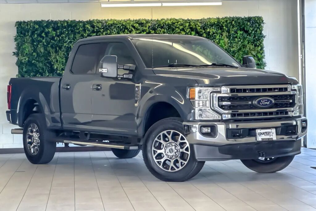 2021 Ford F-350 Super Duty Lariat — photo 1 of 13