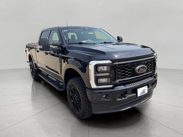 2025 Ford F-350 Super Duty XLT — photo 1 of 12