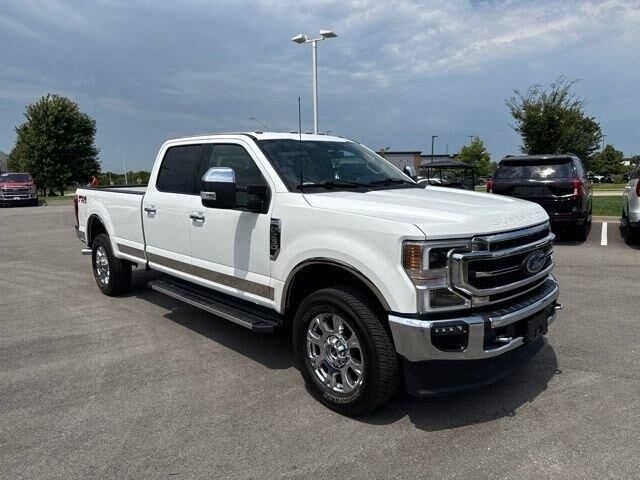 2022 Ford F-350 Super Duty Lariat — photo 1 of 26