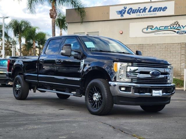 2017 Ford F-350 Super Duty Lariat