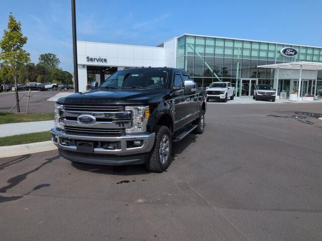 2017 Ford F-350 Super Duty Lariat
