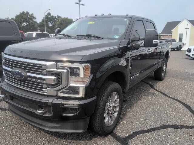 2020 Ford F-350 Super Duty Limited — photo 1 of 3