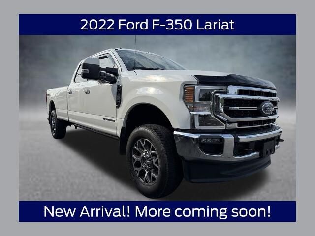 2022 Ford F-350 Super Duty Lariat — photo 1 of 13
