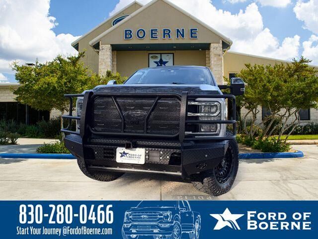 2023 Ford F-350 Super Duty Lariat — photo 1 of 26