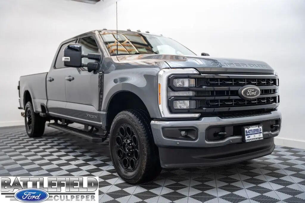 2024 Ford F-350 Super Duty Lariat — photo 1 of 27
