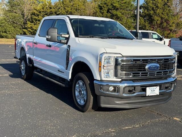 2025 Ford F-350 Super Duty XLT