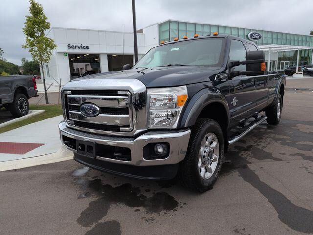 2015 Ford F-350 Super Duty Lariat — photo 1 of 9