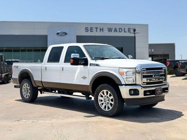 2016 Ford F-350 Super Duty Lariat — photo 1 of 15