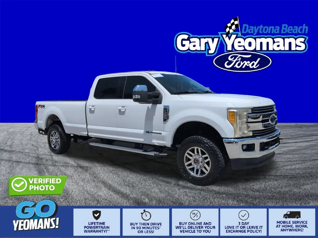 2017 Ford F-350 Super Duty Lariat — photo 1 of 3