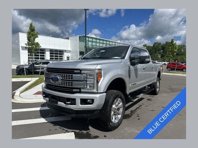 2017 Ford F-350 Super Duty Platinum — photo 1 of 1