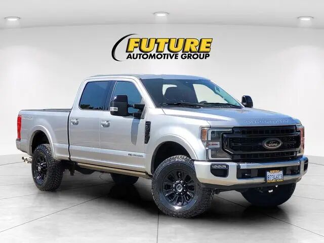 2020 Ford F-350 Super Duty Lariat — photo 1 of 13