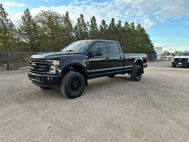 2022 Ford F-350 Super Duty King Ranch — photo 1 of 26