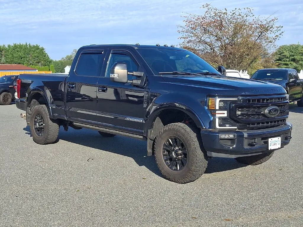 2022 Ford F-350 Super Duty Lariat — photo 1 of 13
