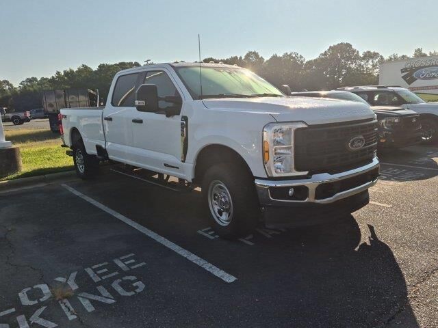 2023 Ford F-350 Super Duty XL — photo 1 of 10