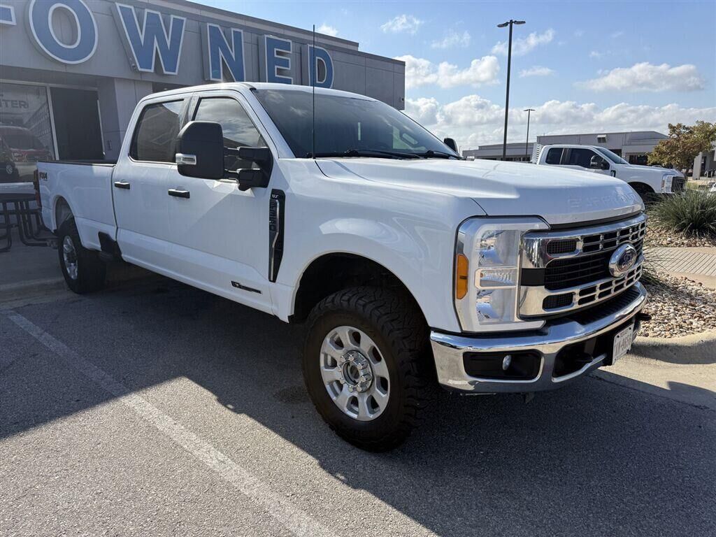 2023 Ford F-350 Super Duty XLT — photo 1 of 1