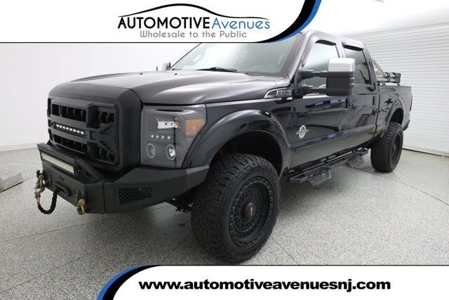 2015 Ford Super Duty F-350 SRW 4WD Crew Cab 156'' Lariat w/ 6.7L Power Stroke Diesel — photo 1 of 2