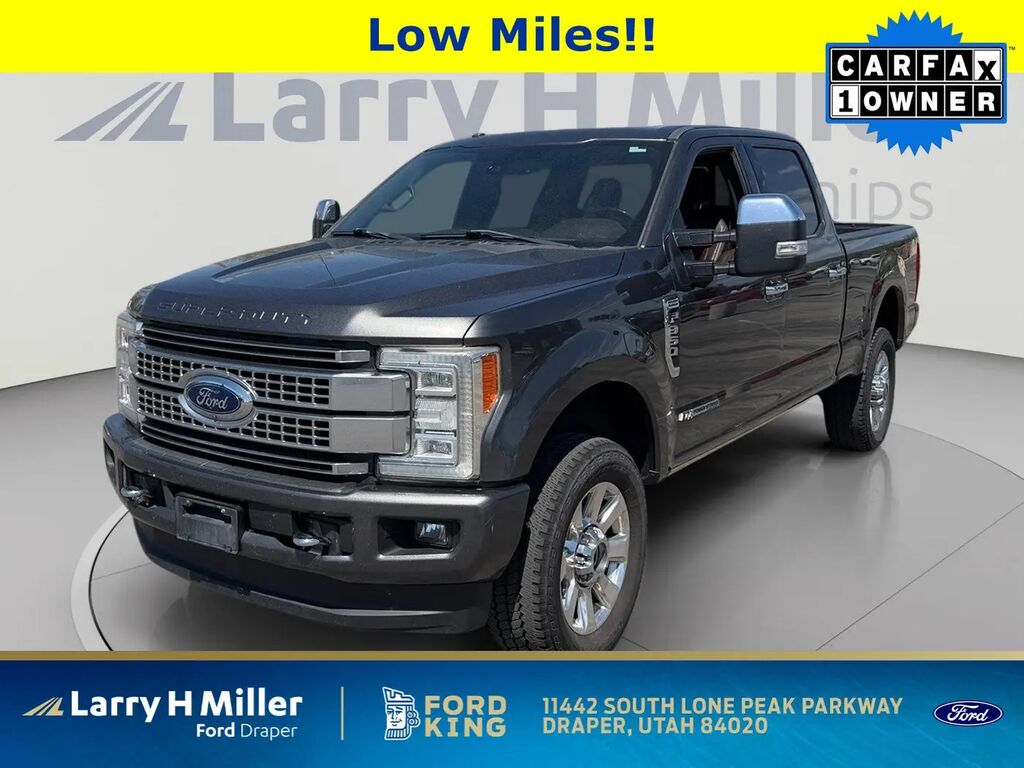 2017 Ford F-350 Super Duty Platinum — photo 1 of 13