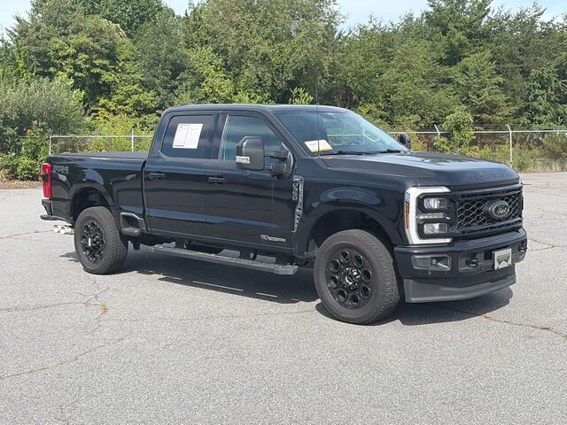 2025 Ford F-350 Super Duty Lariat
