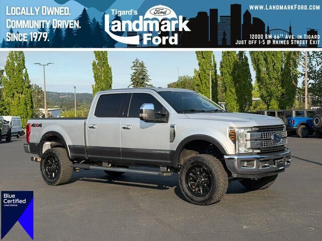 2018 Ford F-350 Super Duty Lariat — photo 1 of 52