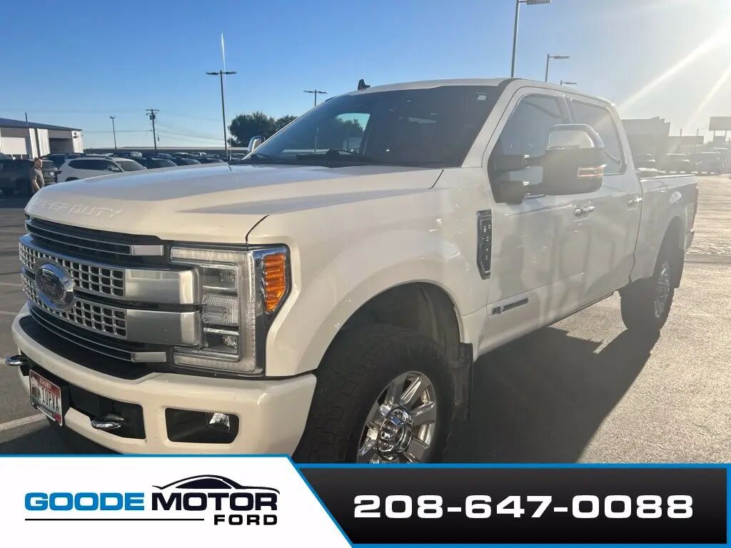 2019 Ford F-350 Super Duty Platinum — photo 1 of 4