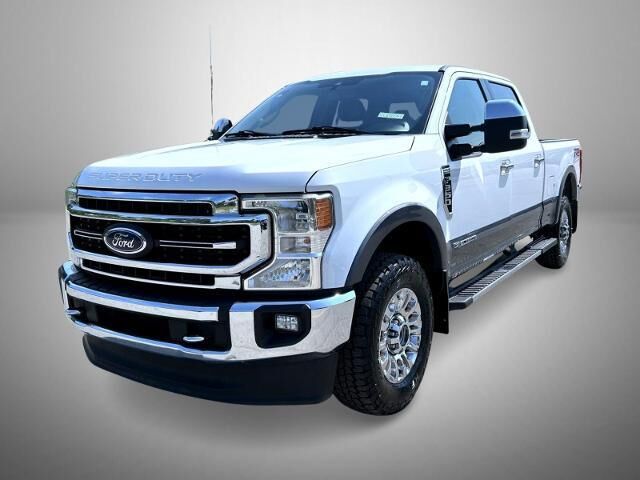 2021 Ford F-350 Super Duty Lariat — photo 1 of 26