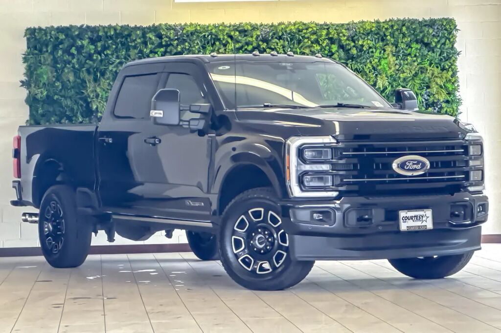 2025 Ford F-350 Super Duty Platinum — photo 1 of 12