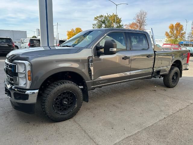 2025 Ford F-350 Super Duty XLT