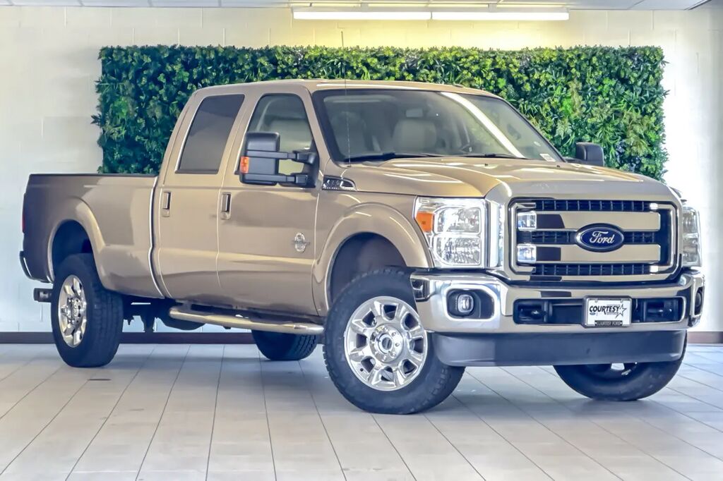 2014 Ford F-350 Super Duty Lariat — photo 1 of 13