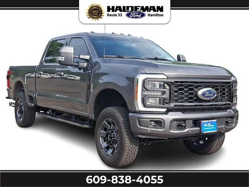 2023 Ford F-350 Super Duty Lariat — photo 1 of 1