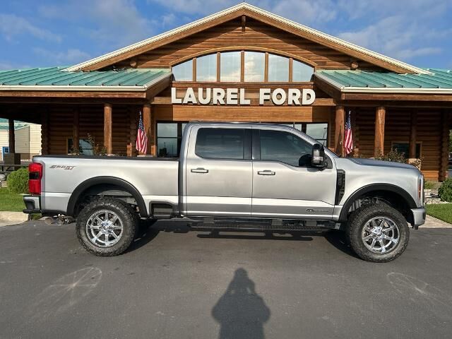2024 Ford F-350 Super Duty Lariat — photo 1 of 13