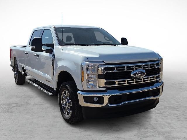 2025 Ford F-350 Super Duty XLT — photo 1 of 13