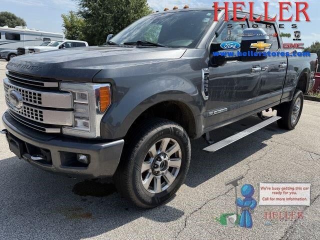 2017 Ford F-350 Super Duty Platinum — photo 1 of 2