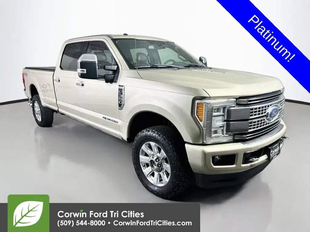 2017 Ford F-350 Super Duty Platinum — photo 1 of 13