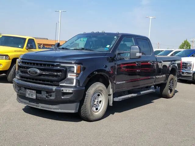 2021 Ford F-350 Super Duty Lariat — photo 1 of 45