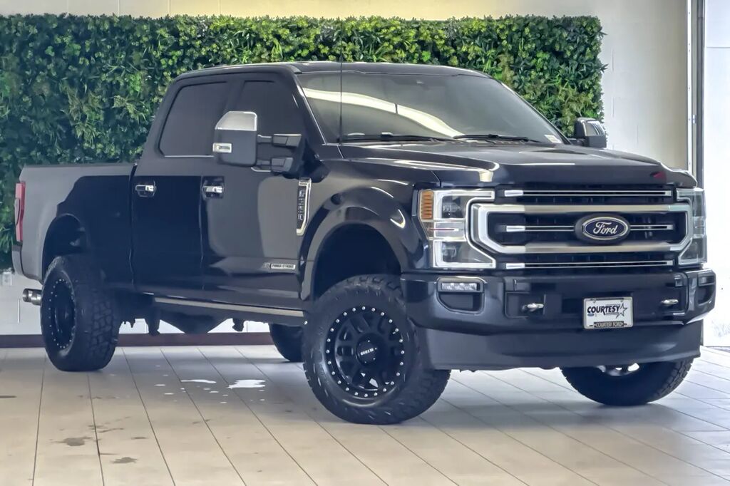 2022 Ford F-350 Super Duty Platinum — photo 1 of 12