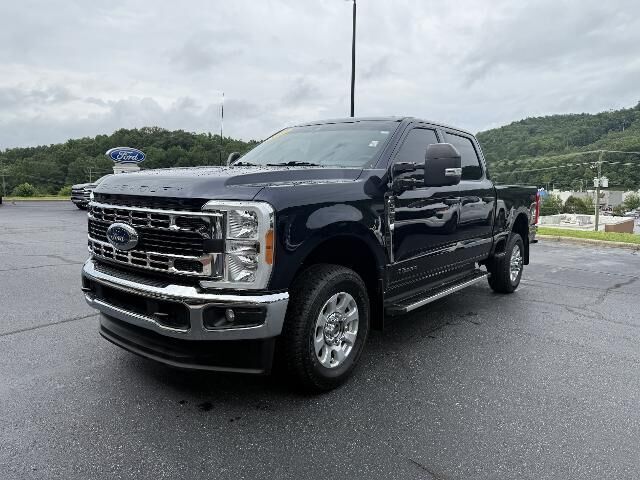 2023 Ford F-350 Super Duty XLT — photo 1 of 13