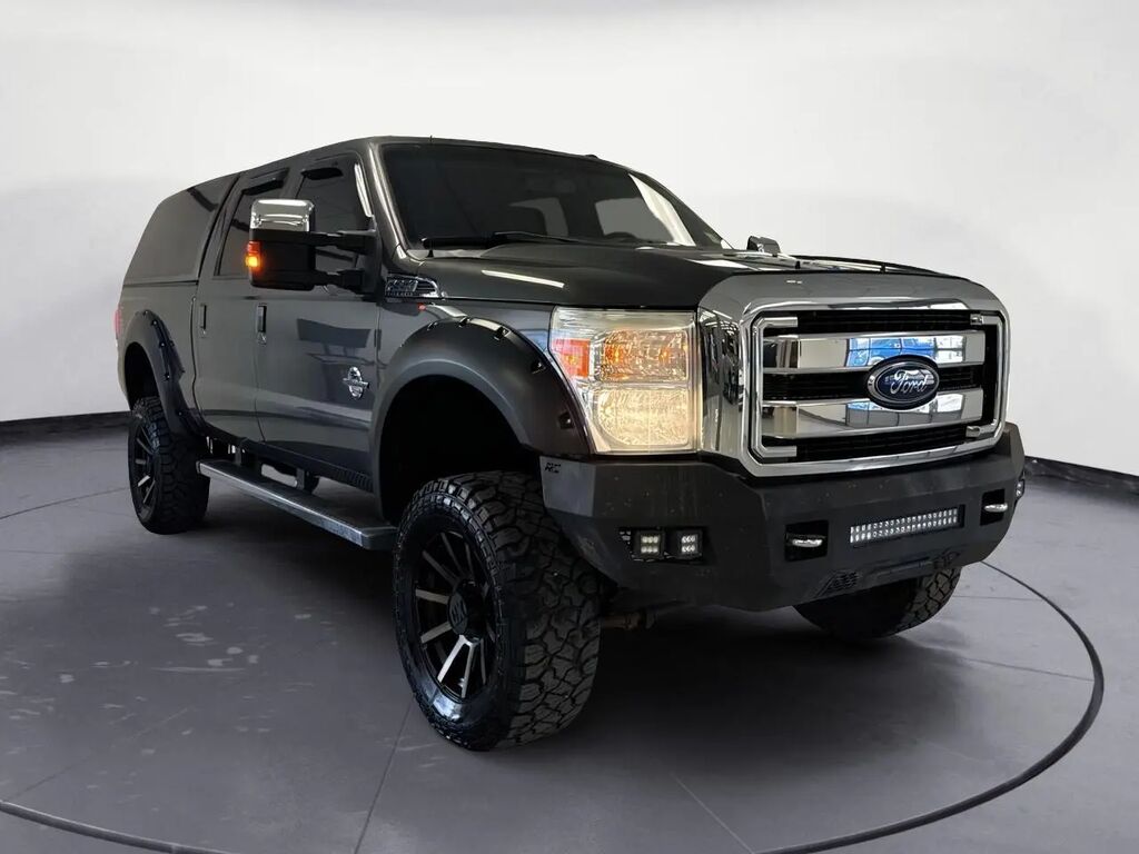 2016 Ford F-350 Super Duty Lariat — photo 1 of 13