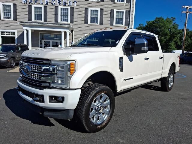 2017 Ford F-350 Super Duty Platinum — photo 1 of 26