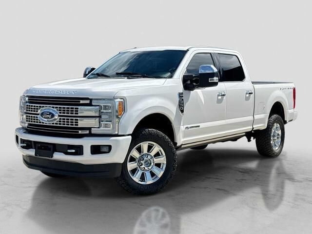 2018 Ford F-350 Super Duty Platinum — photo 1 of 8
