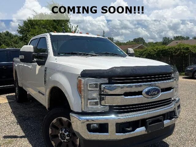 2019 Ford F-350 Super Duty Lariat — photo 1 of 2