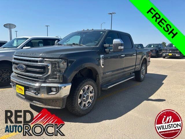 2021 Ford F-350 Super Duty Lariat — photo 1 of 26