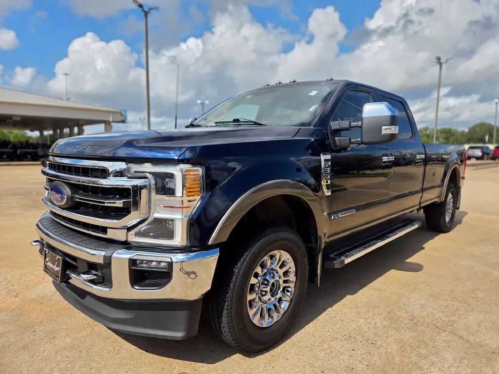 2022 Ford F-350 Super Duty Lariat — photo 1 of 13