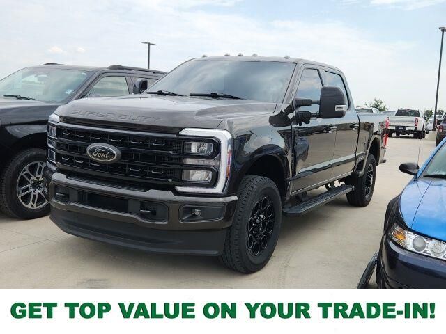 2024 Ford F-350 Super Duty Lariat — photo 1 of 28