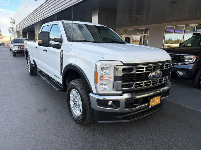 2025 Ford F-350 Super Duty XLT