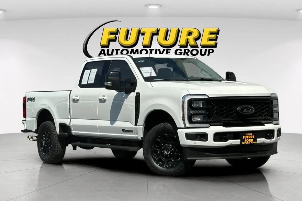 2025 Ford F-350 Super Duty Lariat — photo 1 of 26