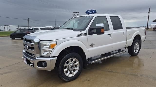 2011 Ford F-350 Super Duty Lariat — photo 1 of 40