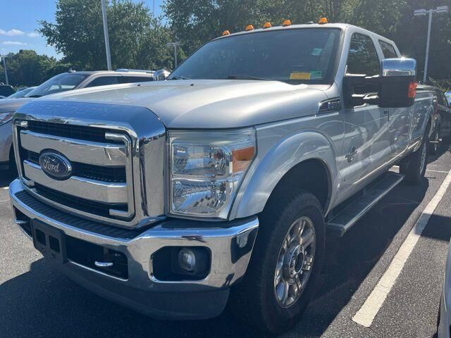 2016 Ford F-350 Super Duty Lariat — photo 1 of 4