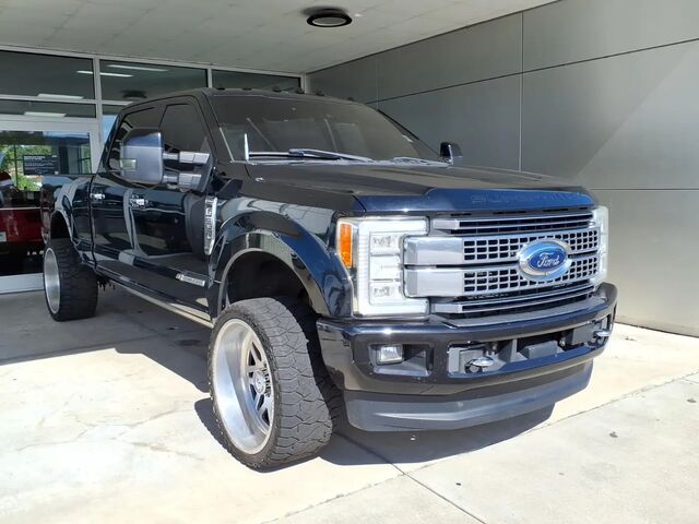 2017 Ford F-350 Super Duty Platinum