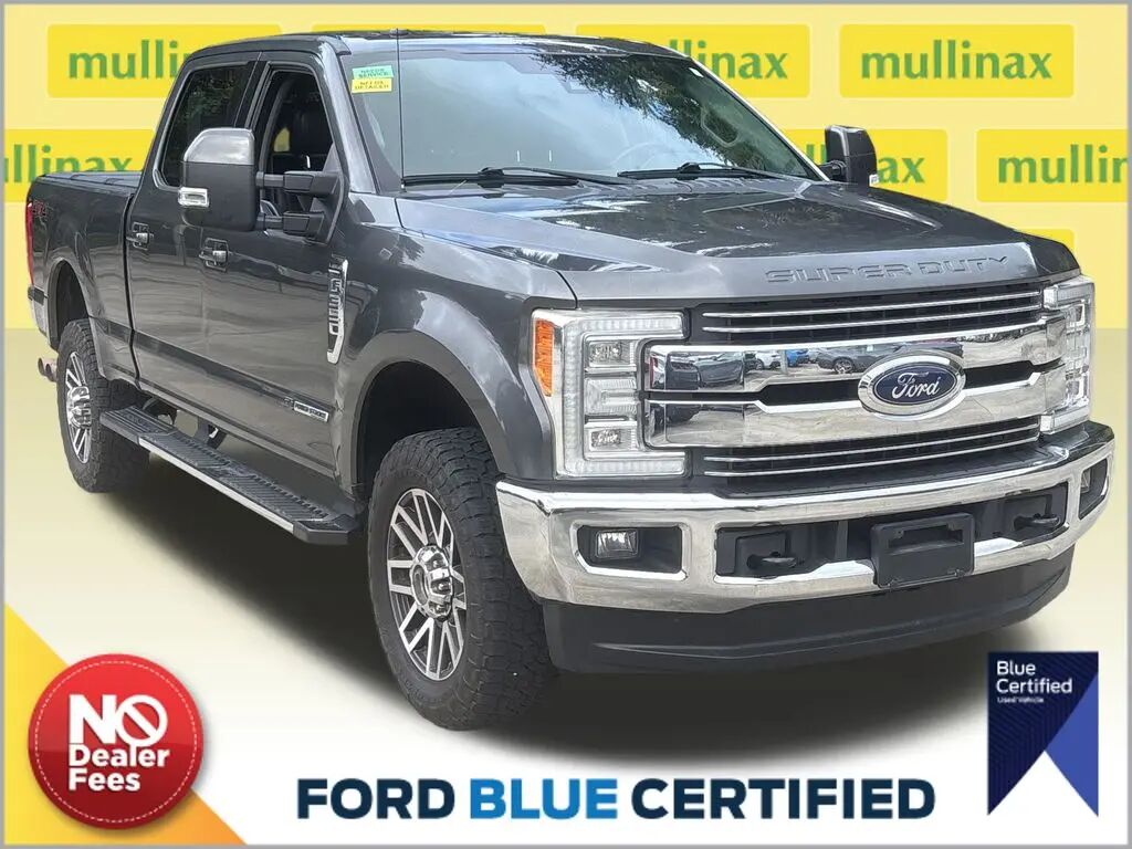 2018 Ford F-350 Super Duty Lariat — photo 1 of 13