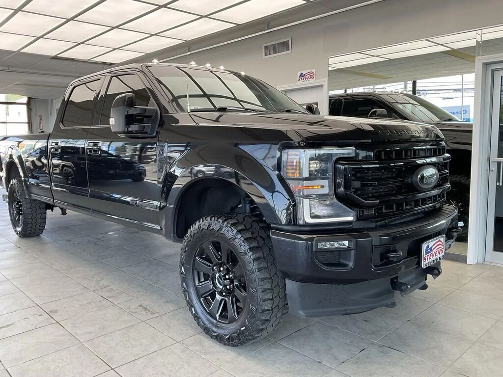 2021 Ford F-350 Super Duty Lariat — photo 1 of 13